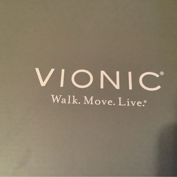 Vionic remi tiger print sneakers. Arch support orthotic. Black ties - Picture 6 of 9